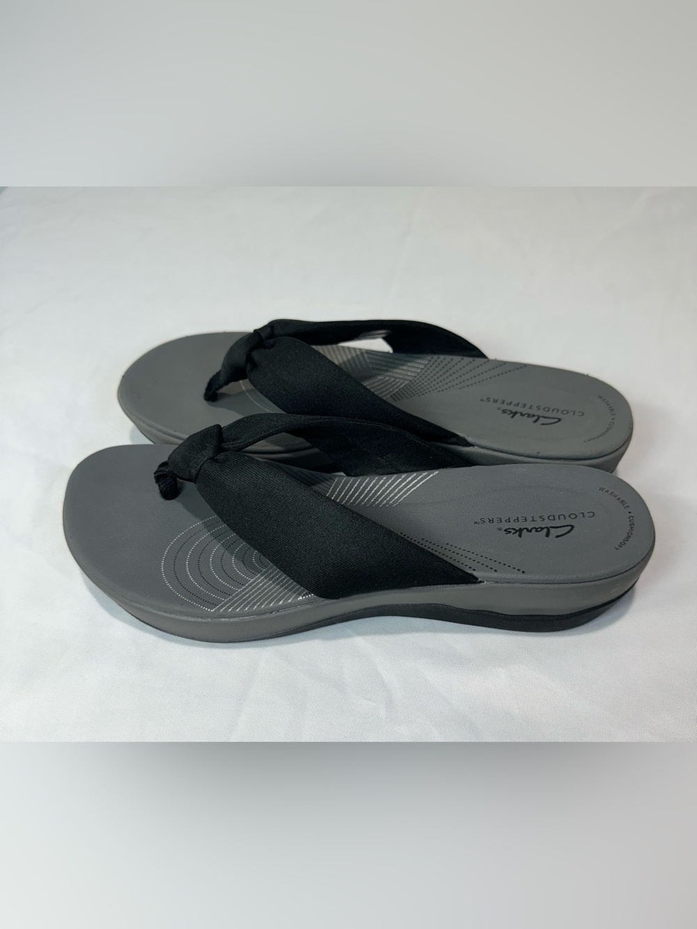 Clarks Cloudsteppers Arla Glison Flip Flop Sandals Black Gray Size 10 LIKE NEW